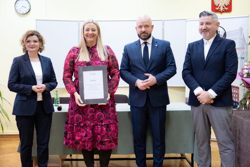 Wręczenie dyplomów dyrektorom placówek oświatowych, 10.01.2024